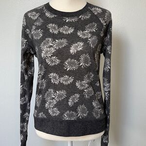Nollie sweater shirt. Size Small. NWOT. Floral. Dark Academia. cottagecore.
